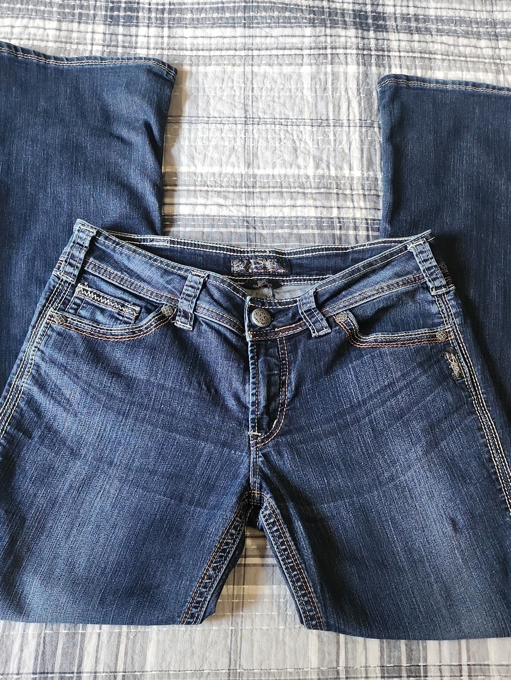 Silver Suki Jeans Dark Blue Bootcut Jeans with Embroidered Back Pockets - Picture 2 of 8